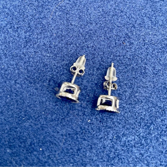 Jared New Sterling silver sapphire stud earrings - Picture 6 of 6